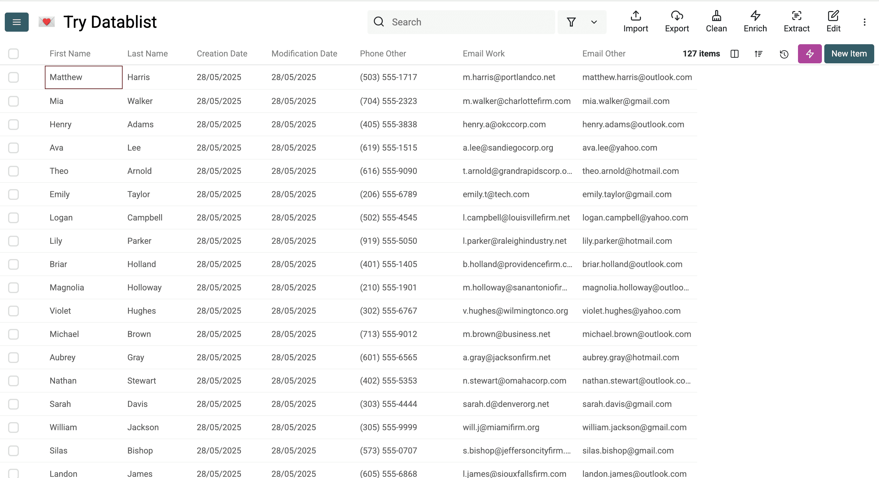 Datablist collection with duplicated Apple contacts
